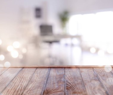 Odanın bulanık iç karşı ahşap yüzey