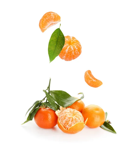 Tasty juicy tangerines on white background — Stock Photo, Image