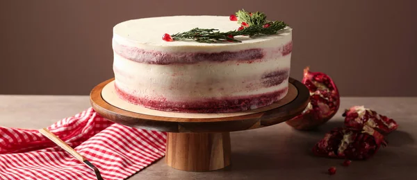 Sweet Christmas cake on table — Stock Photo, Image