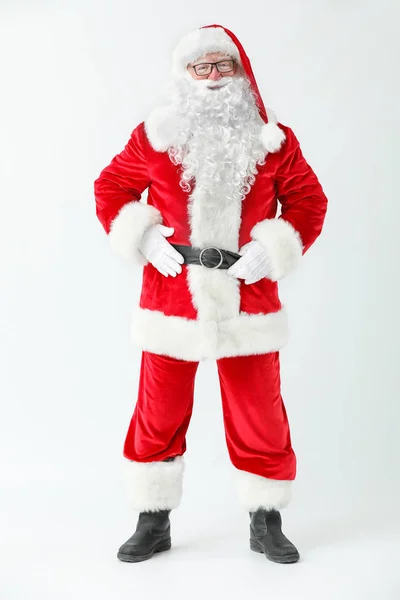 Glücklicher Weihnachtsmann auf weißem Hintergrund — Stockfoto