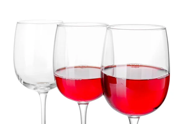 Glas vin på vit bakgrund — Stockfoto