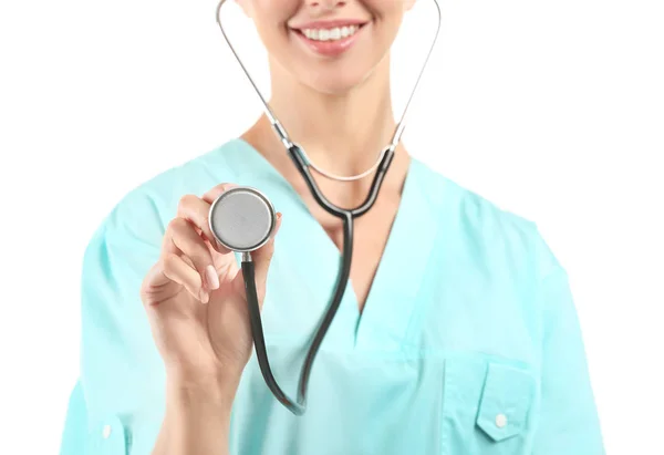 女护士与听诊器在白色背景，特写 — 图库照片