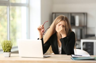 İşyerinde genç kadın vurguladı