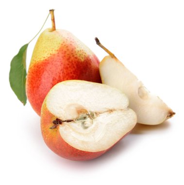 Beyaz arka planda tatlı olgun armut