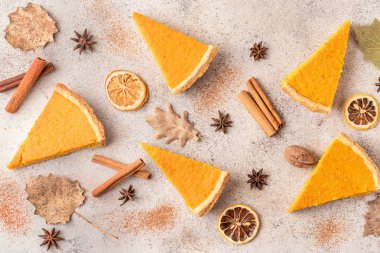 Masada lezzetli kabak pasta ile Kompozisyon