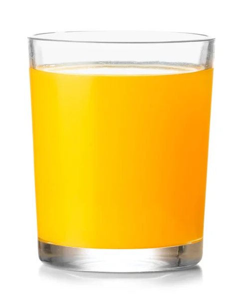 Vidro de suco de laranja fresco no fundo branco — Fotografia de Stock