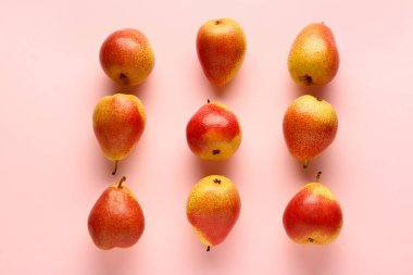 Renk arka planda tatlı olgun armut