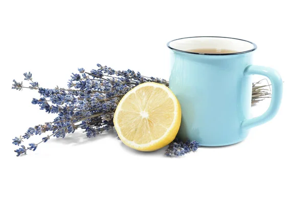Csésze forró tea citromos és levendula fehér háttér — Stock Fotó