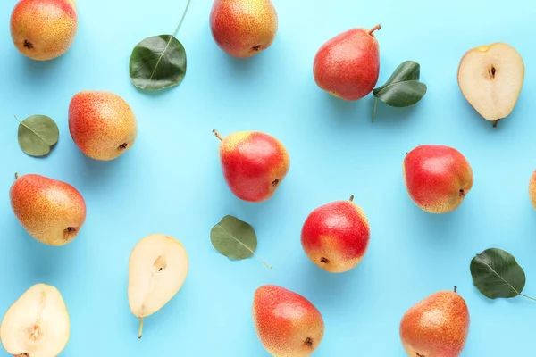 Sweet ripe pears on color background — Stock Photo, Image