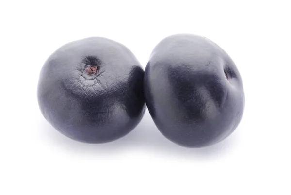 Bacche di acai fresche su sfondo bianco — Foto Stock