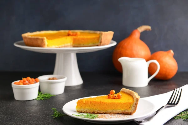 Composition with tasty pumpkin pie on table — Stock Photo, Image