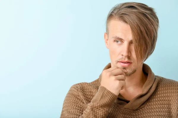 Portrait of young man on color background — Stock Photo, Image