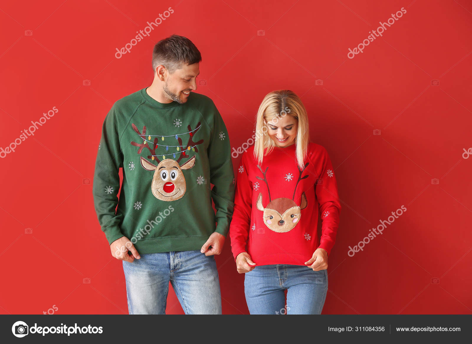 sueteres navideños pareja