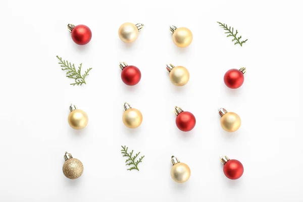 Bolas de natal no fundo branco — Fotografia de Stock