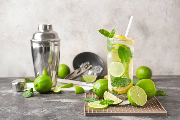 Gri tablo taze Mojito cam