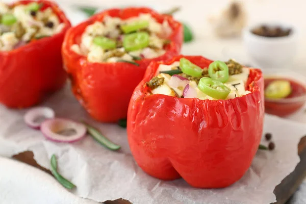 Tasty stuffed pepper on table, closeup — Stock Photo, Image