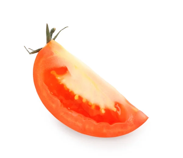 Kawałek świeżego pomidora na białym tle — Zdjęcie stockowe