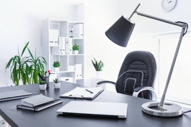 Modern ofiste rahat bir iş yeri