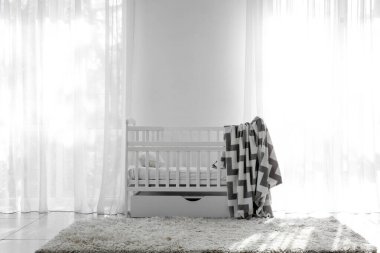 Bebek yatağı ile şık çocuk odası iç