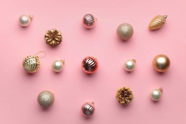 Renk arkaplanındaki güzel Noel kompozisyonu