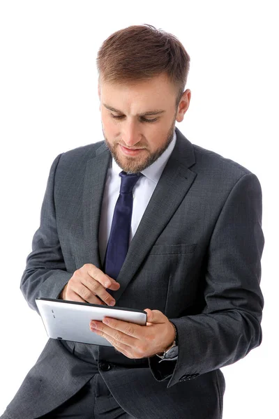 Retrato de hombre de negocios guapo con Tablet PC sobre fondo blanco — Foto de Stock