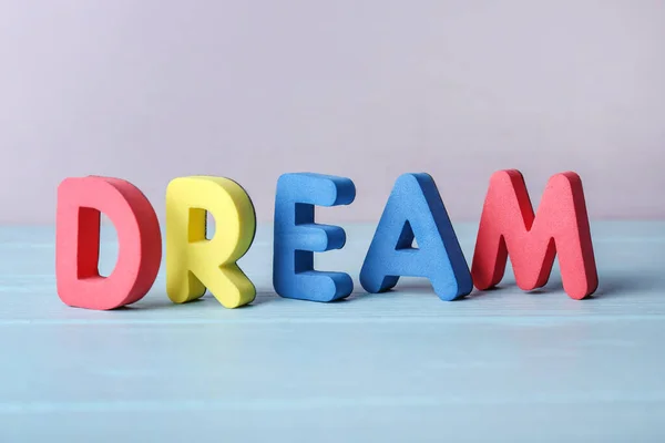 Word DREAM sur table en bois — Photo