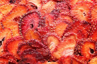 Kurutulmuş çilek yığını, yakın plan.