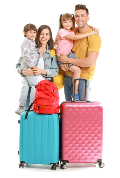 Familia feliz con maletas aisladas en blanco — Foto de Stock