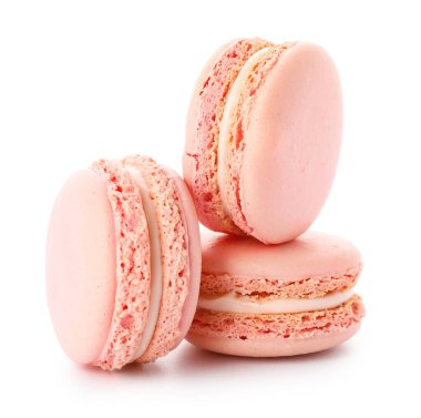 Beyaz zemin üzerine lezzetli macarons
