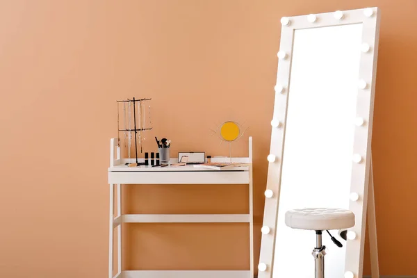 Mirror Makeup Cosmetics Modern Dressing Room — Stock Photo, Image