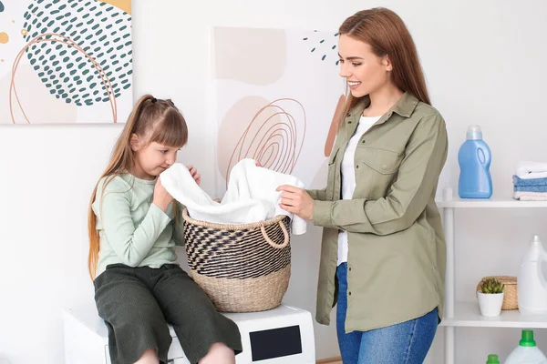 Woman Her Cute Little Daughter Doing Laundry Home — Stock Photo, Image