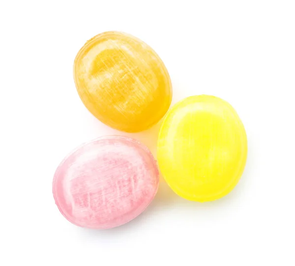 Süße Bonbons Auf Weißem Hintergrund — Stockfoto