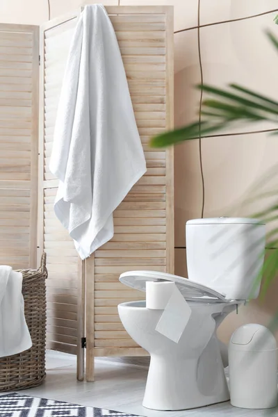 Elegante Interior Baño Moderno Con Inodoro — Foto de Stock