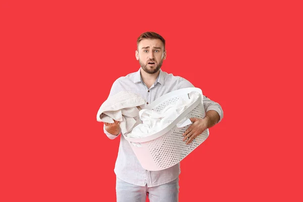 Troubled Man Laundry Color Background — Stock Photo, Image