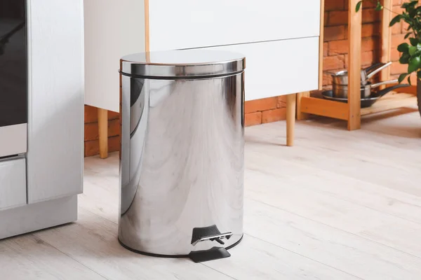 Clean Trash Bin Modern Kitchen — Stock Photo, Image