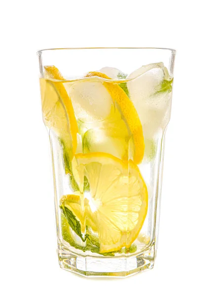 Vaso Limonada Fresca Sobre Fondo Blanco — Foto de Stock