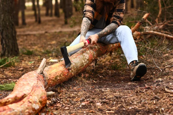 Handsome Lumberjack Cutting Trees Forest — Stock Photo, Image