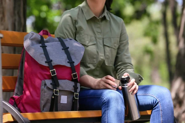 Female Traveler Backpack Sitting Bench Park — Stock Photo, Image