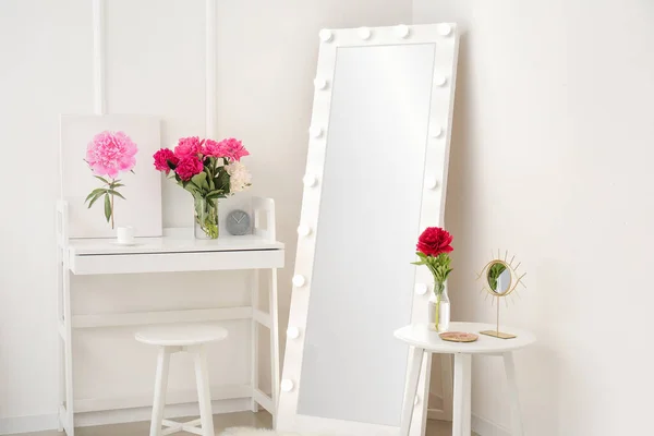 Beautiful Peony Flowers Light Dressing Room — Stock Photo, Image