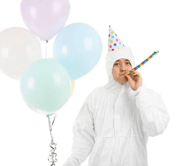 Homem Asiático Terno Risco Biológico Com Decoração Festa Aniversário Fundo — Fotografia de Stock