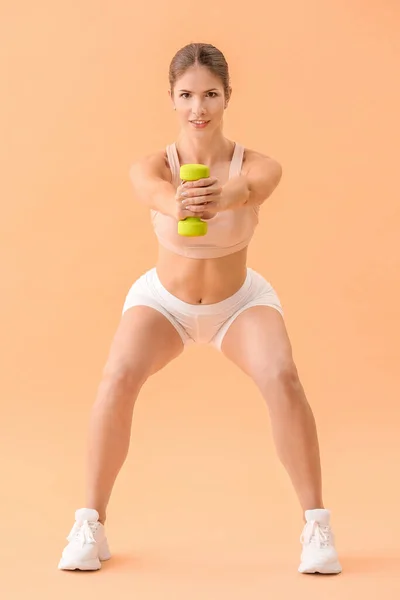 Sportieve Jonge Vrouw Training Kleur Achtergrond — Stockfoto
