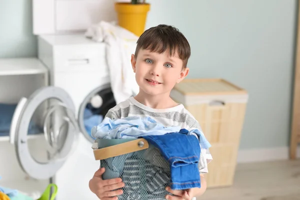 Menino Com Roupas Sujas Casa — Fotografia de Stock