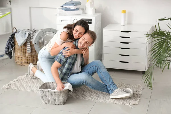 Happy Young Couple Doing Laundry Home — Stock Photo, Image