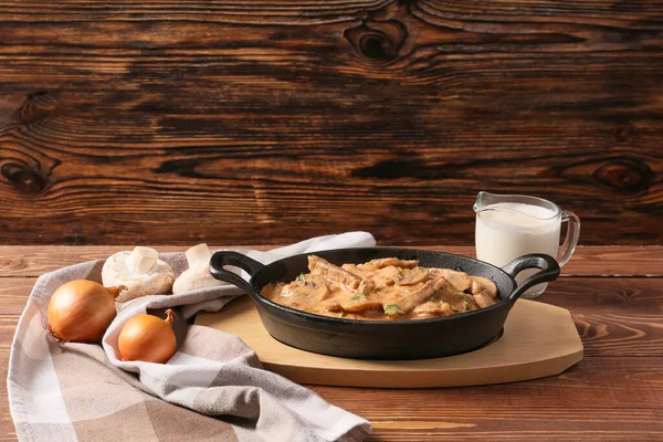 Tasty Beef Stroganoff Table — Stock Photo, Image