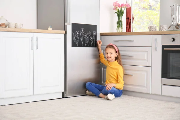 Little Girl Drawing Chalkboard Kitchen — Stock Photo, Image