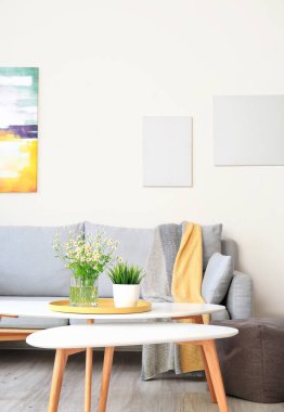 Modern oturma odası rahat kanepe ile iç