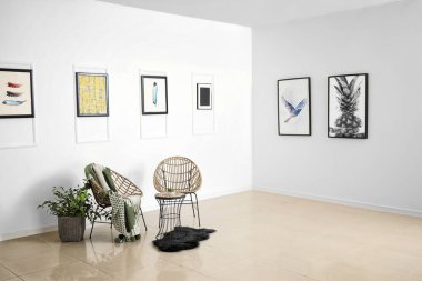 Modern sanat galerisinin içi