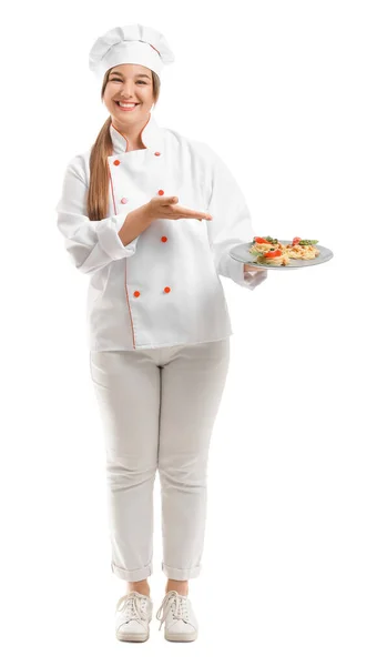 Jovem Chef Feminino Com Prato Saboroso Fundo Branco — Fotografia de Stock