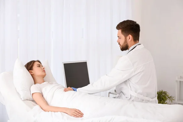 Male Doctor Working Patient Hospital Room — Stock Photo, Image