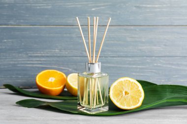 Citrus sazlık dağıtıcı tahta masada
